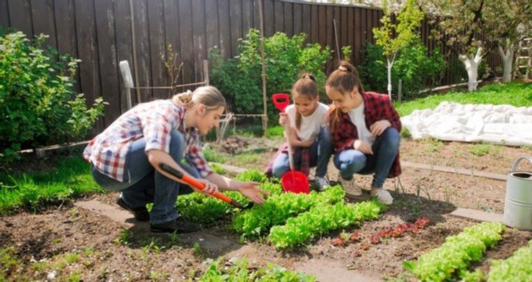 Benefits of Gardening for Children